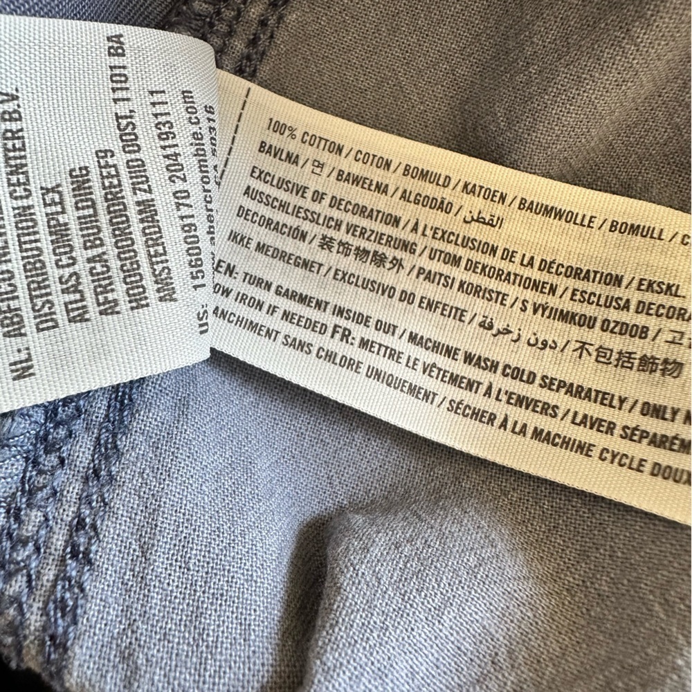 Abercrombie & Fitch casual trousers, low rise relaxed fit 100% cotton, size 2/26 - Picture 4 of 5